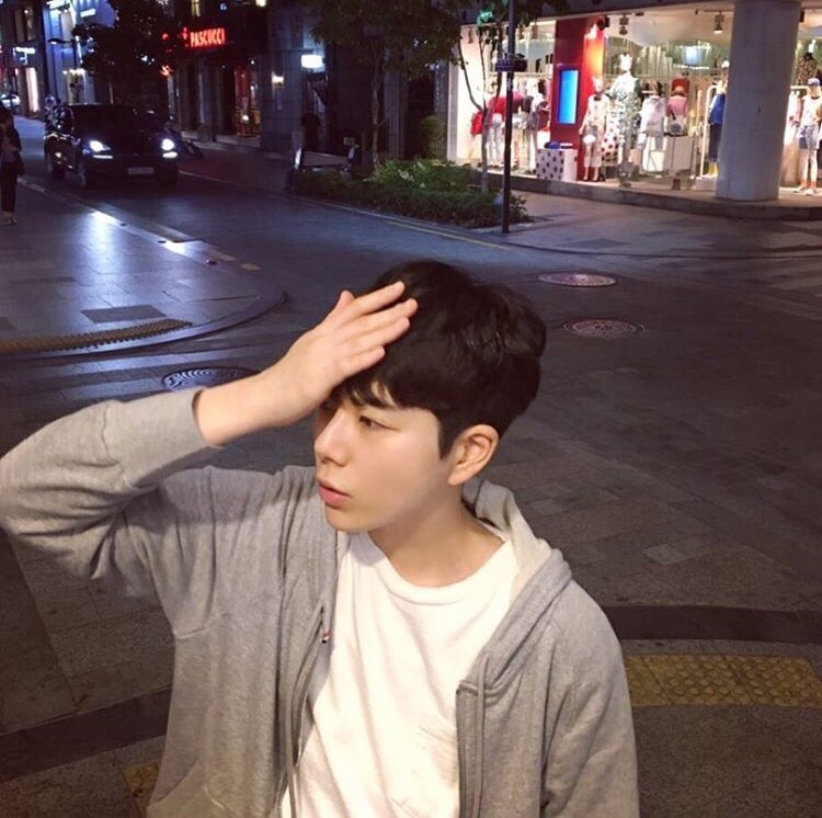 劳贤纪媛