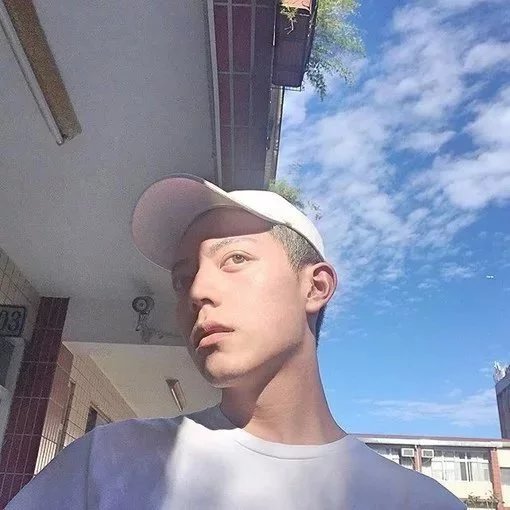 满林谦卿